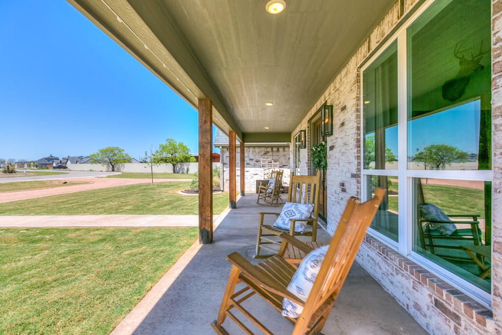 7128 Club Creek Lane Property Photo 16