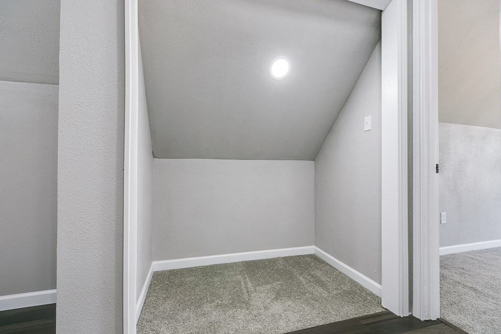 6622 Knickerbocker Rd Property Photo 35
