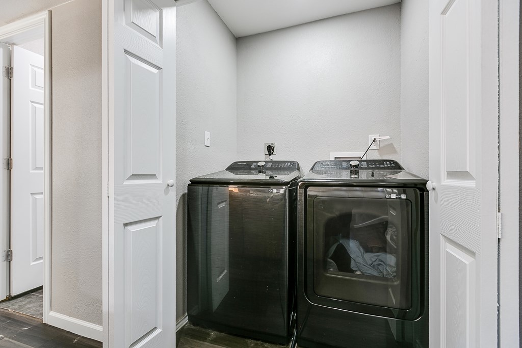 6622 Knickerbocker Rd Property Photo 38