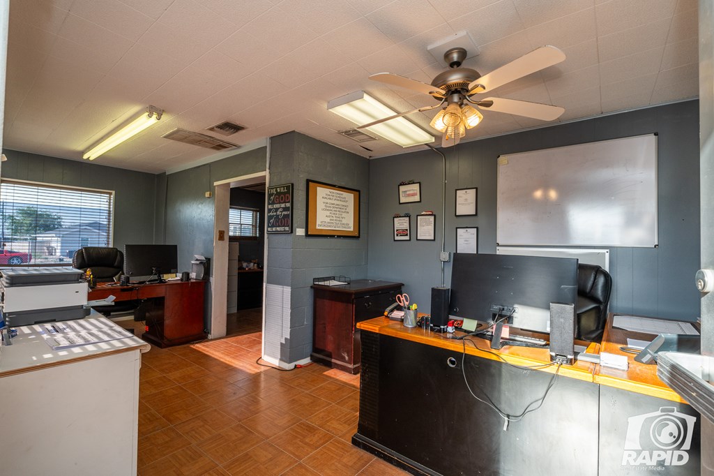 1325 S Chadbourne St Property Photo 4