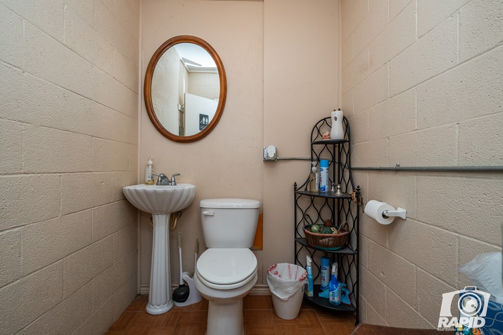 1325 S Chadbourne St Property Photo 14