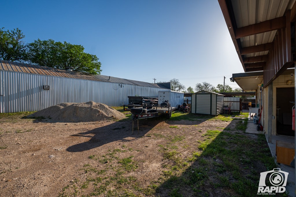 1325 S Chadbourne St Property Photo 20