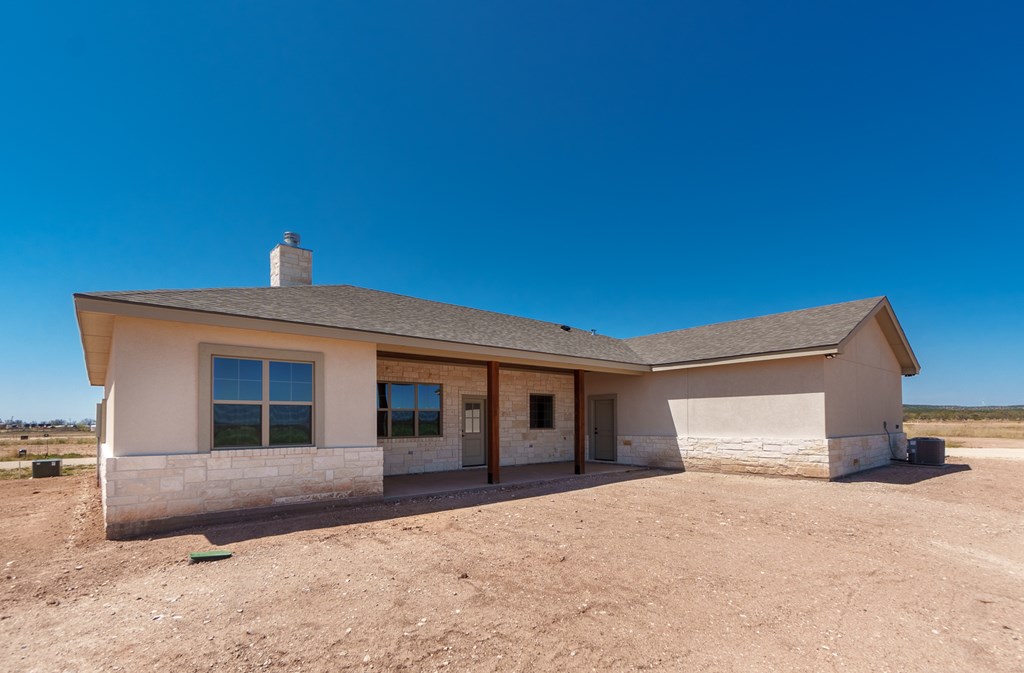 309 Spur Dr Property Photo 32