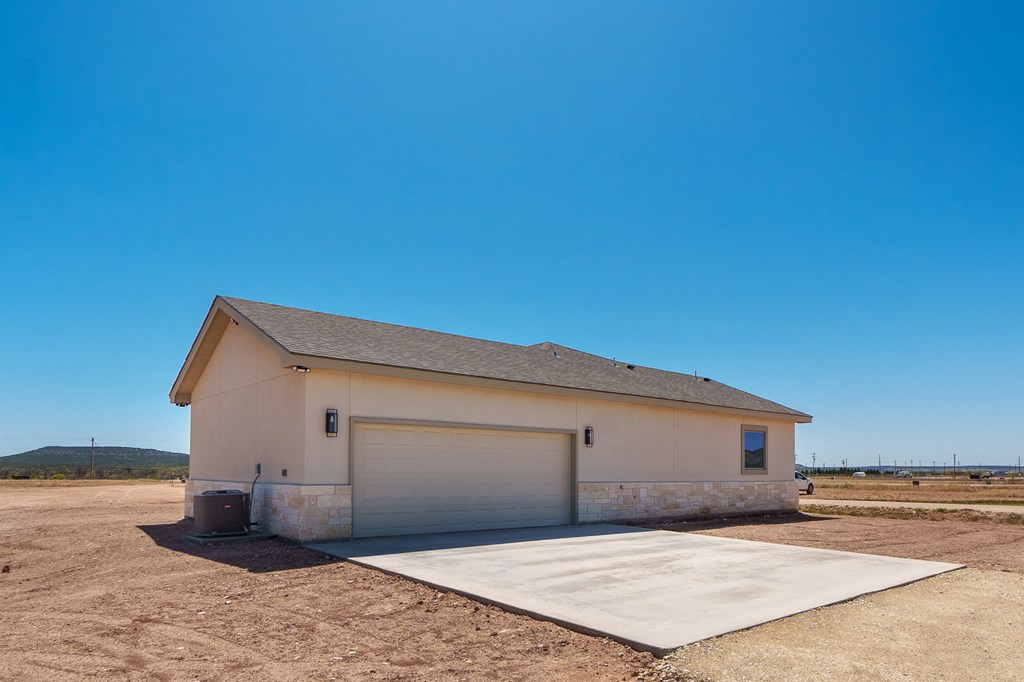 309 Spur Dr Property Photo 34