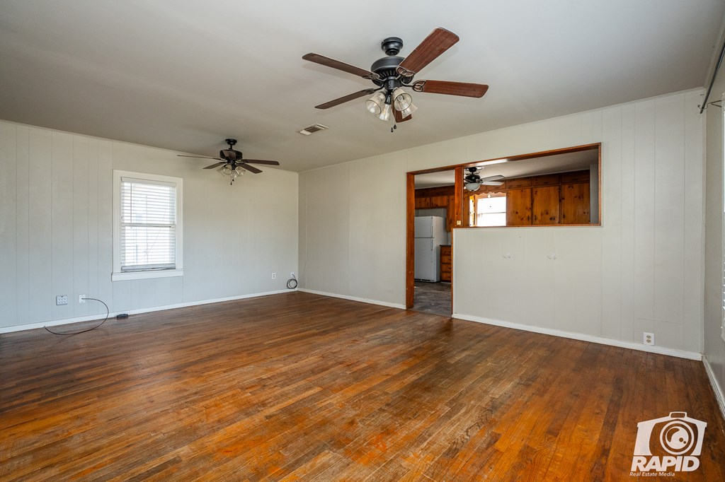 18 8th St Property Photo 5