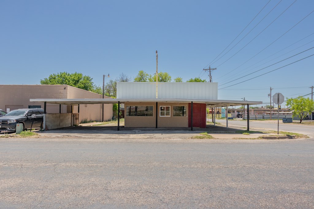 51 Ave K Property Photo 2