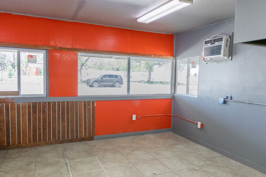 51 Ave K Property Photo 7
