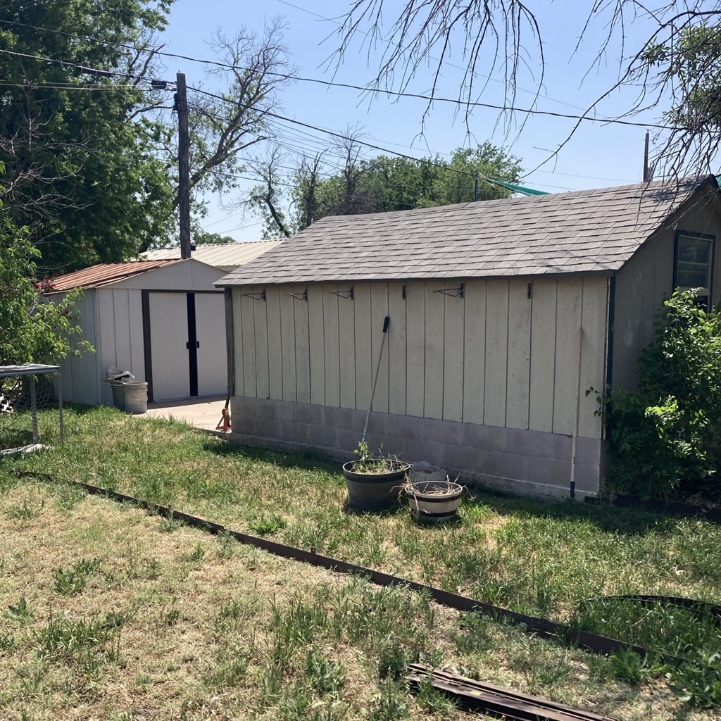 2701 San Antonio St Property Photo 7