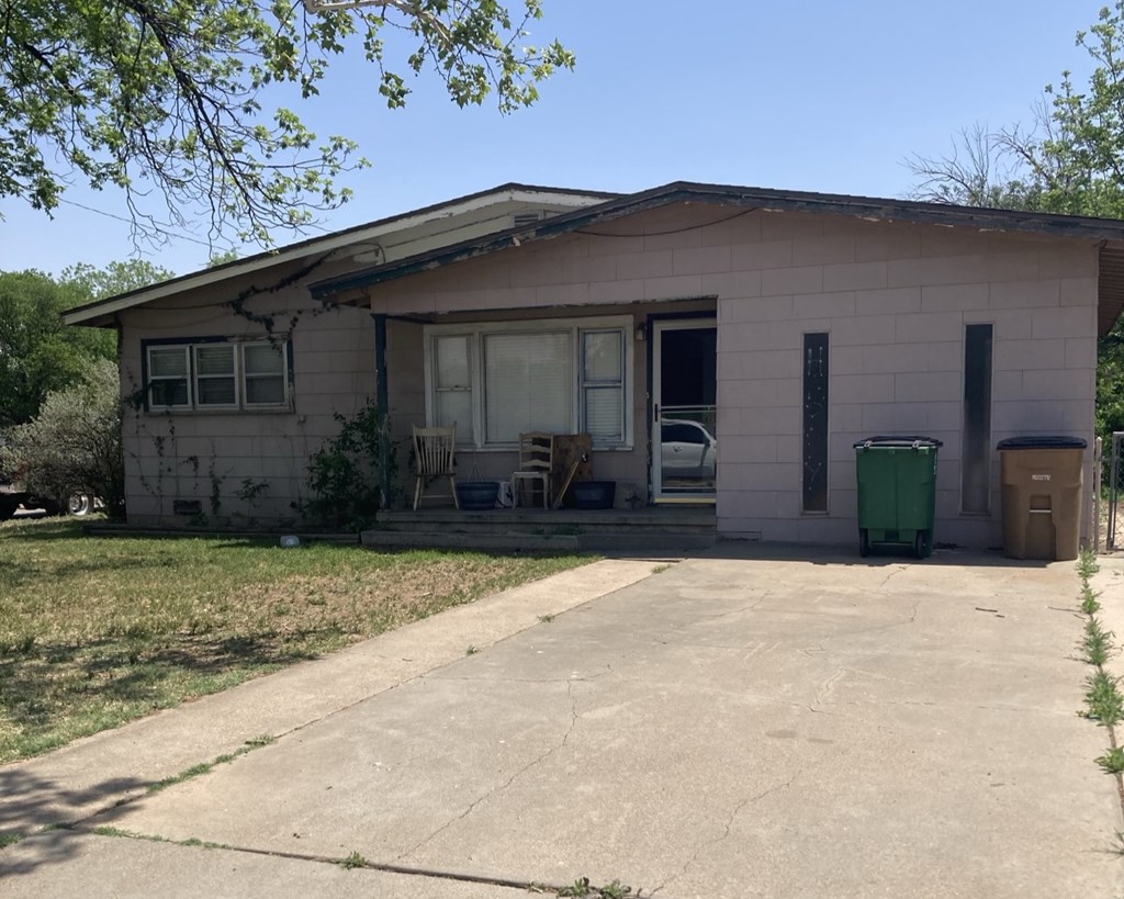 2701 San Antonio St Property Photo 8