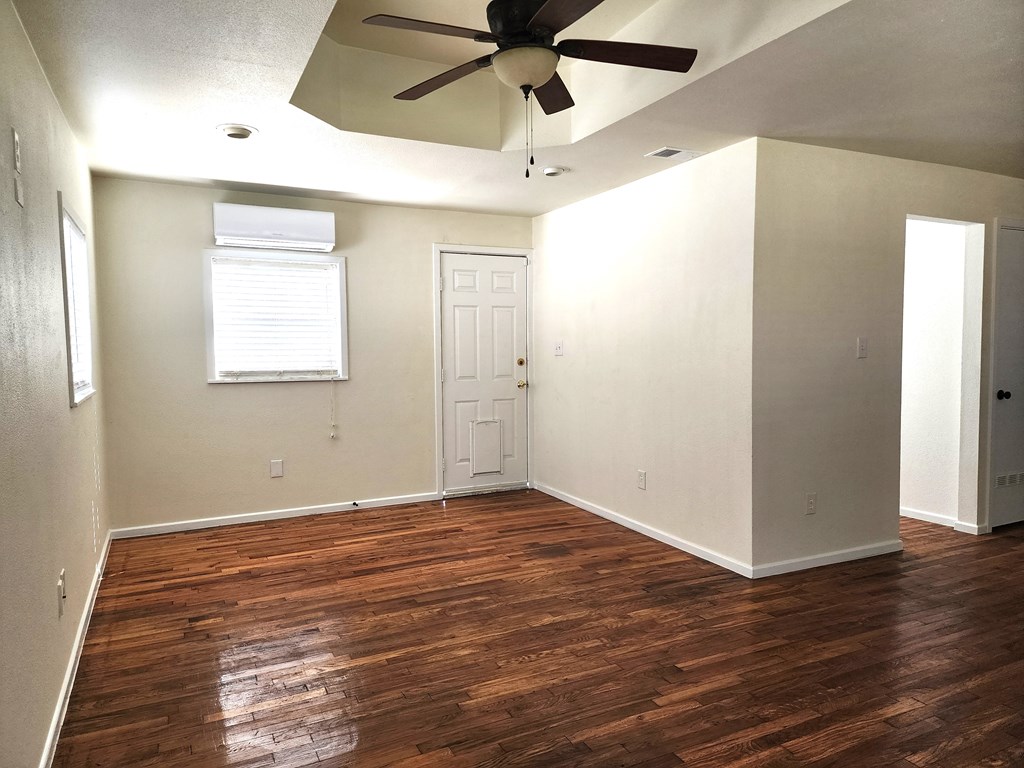 1630 Canal Rd Property Photo 3