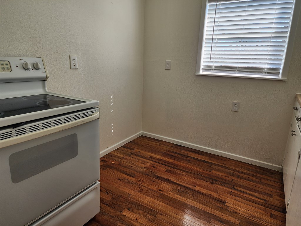 1630 Canal Rd Property Photo 5