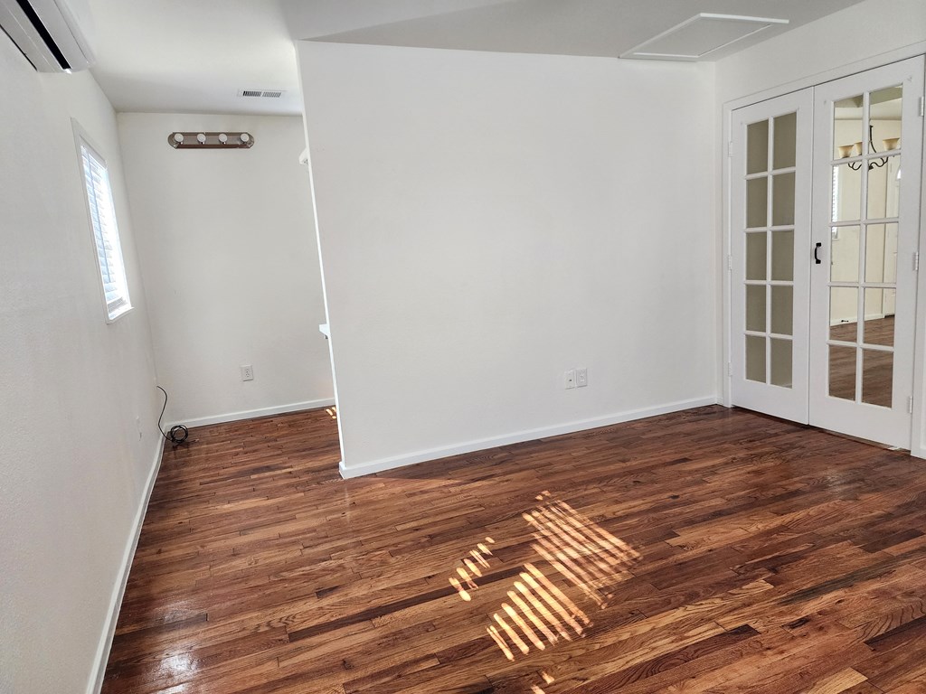 1630 Canal Rd Property Photo 11