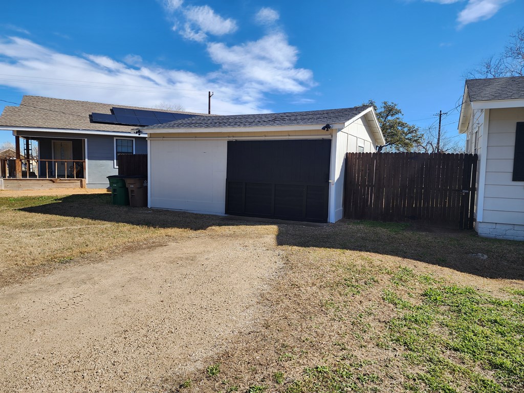 1630 Canal Rd Property Photo 13