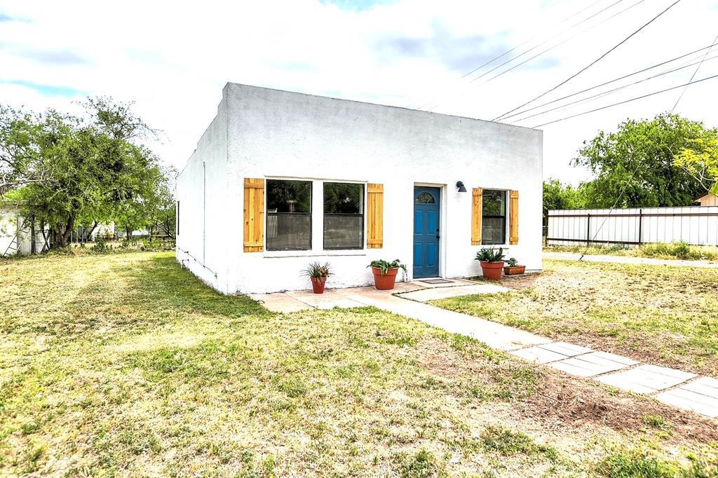1016 N Campus Blvd Property Photo 2