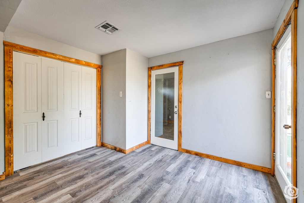 1090 Apache Trail Property Photo 15