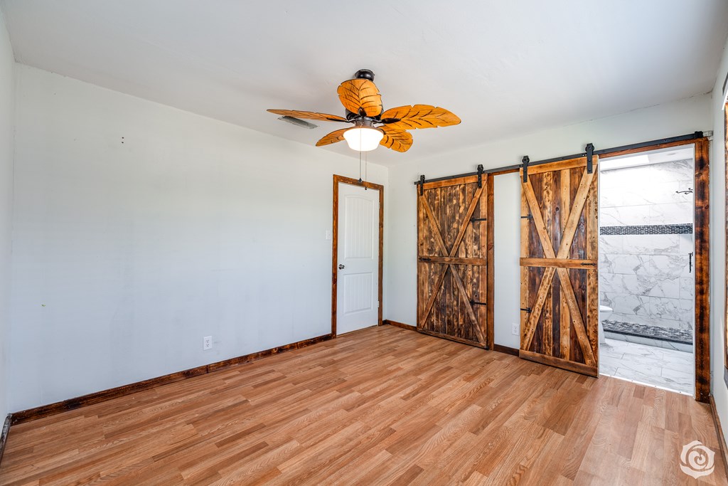 1090 Apache Trail Property Photo 18