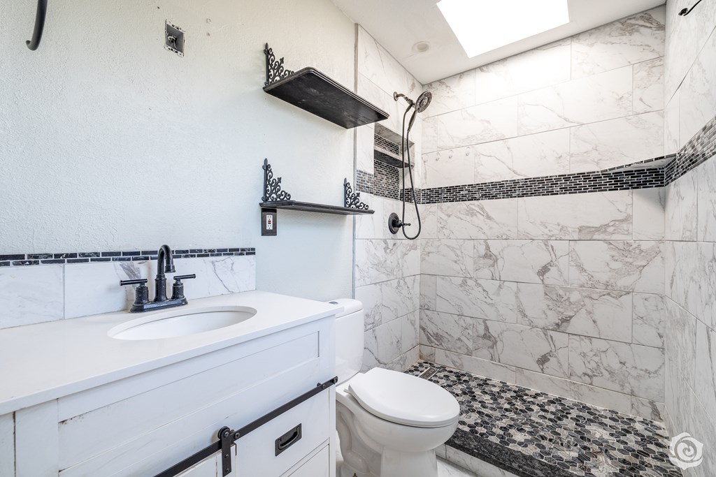 1090 Apache Trail Property Photo 19