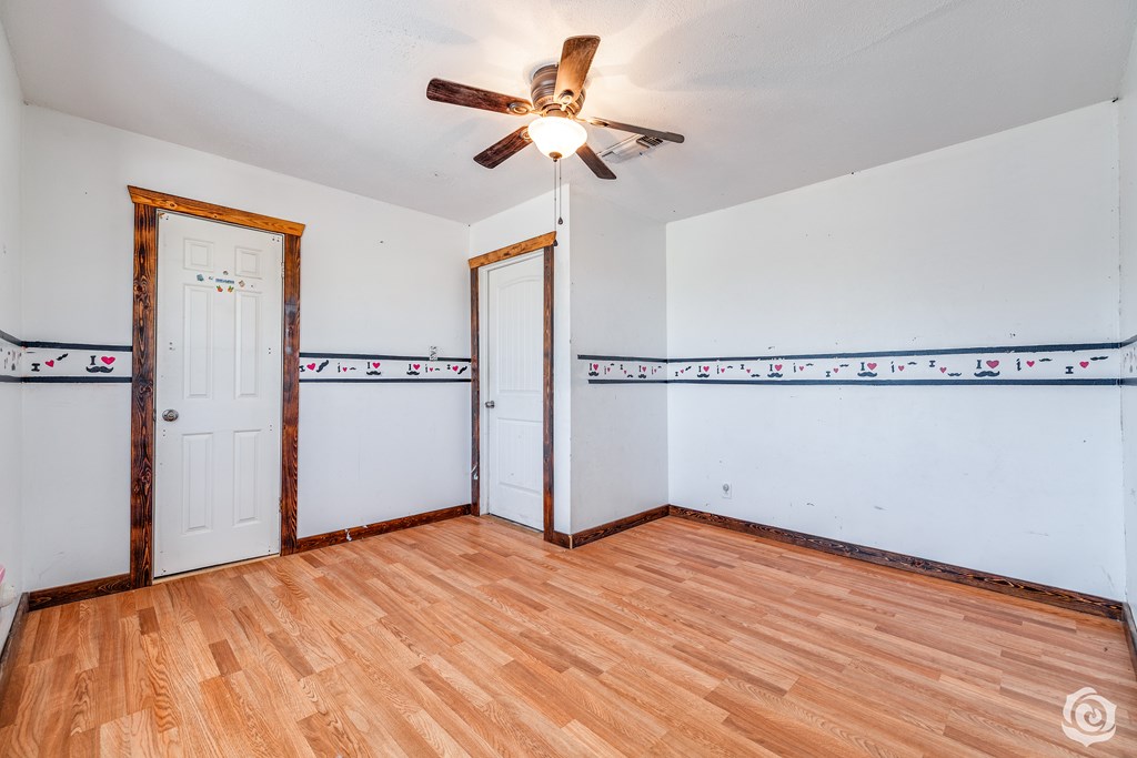 1090 Apache Trail Property Photo 21
