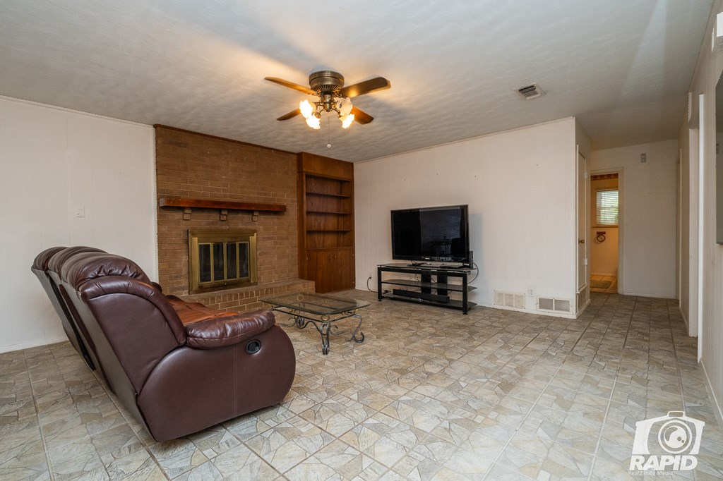 1642 Catalina Dr Property Photo 6