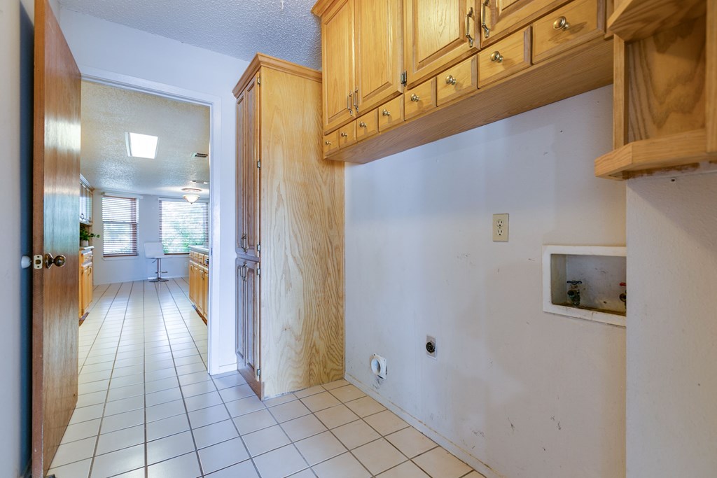 206 Crestwood Dr Property Photo 17