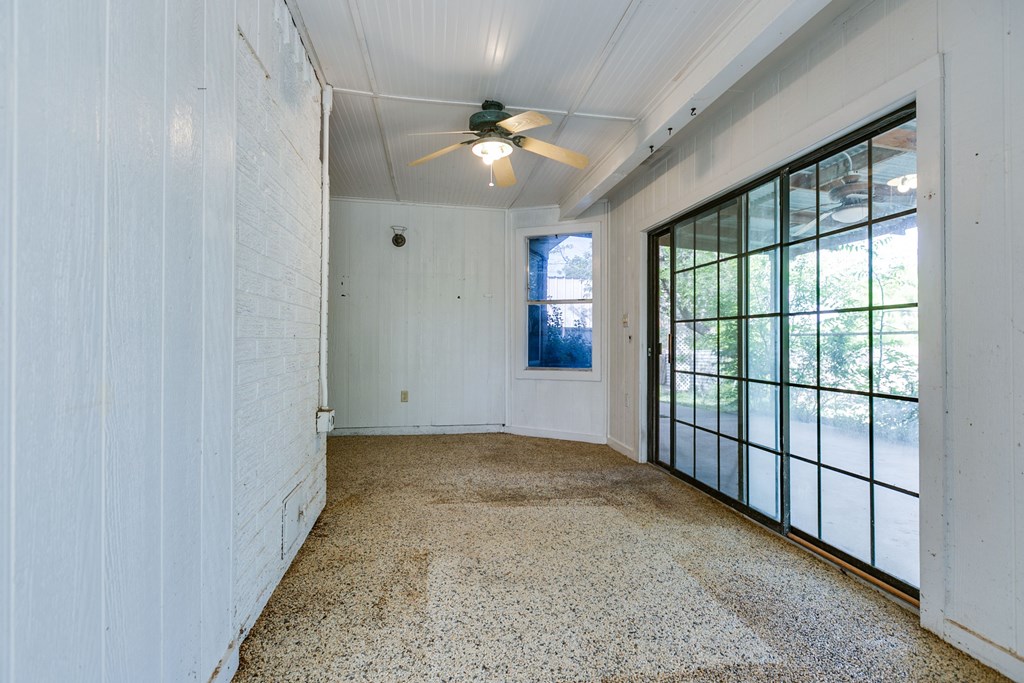 206 Crestwood Dr Property Photo 31