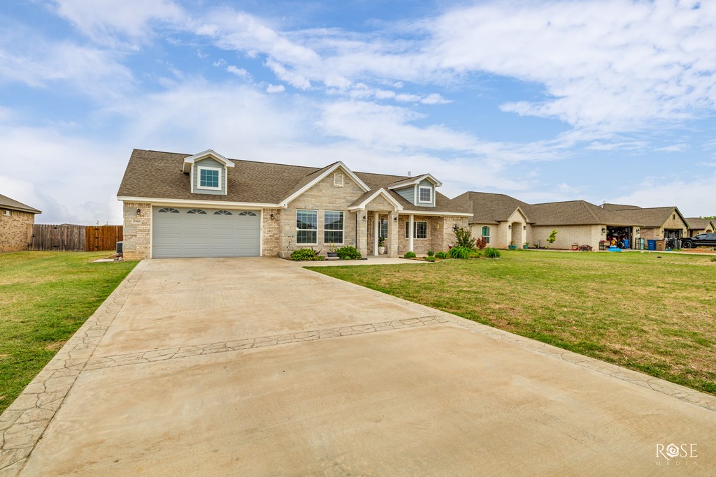5988 Bridlewood Court Property Photo 4
