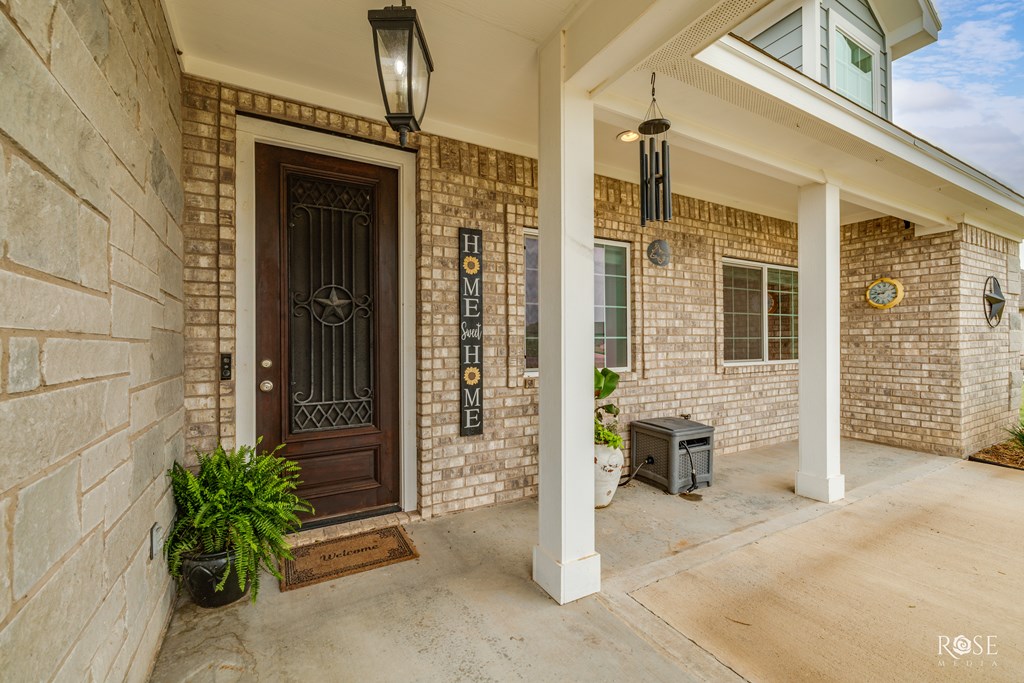 5988 Bridlewood Court Property Photo 8