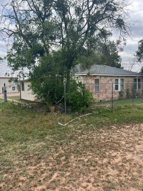 24 E 18th St Property Photo 5