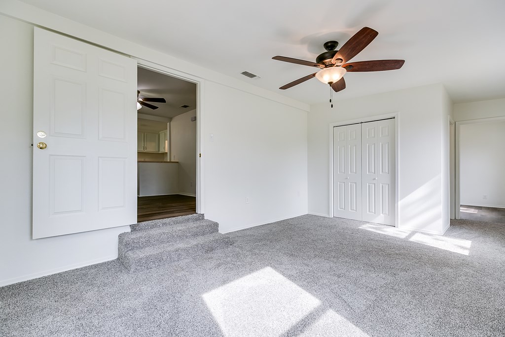 2105 Shelton St Property Photo 13