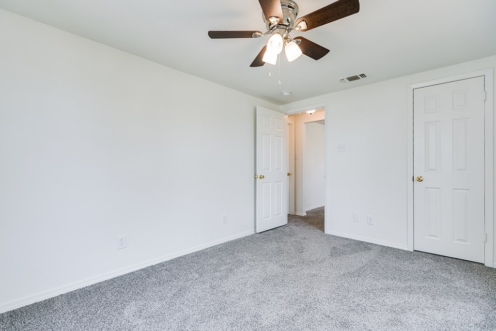 2105 Shelton St Property Photo 24