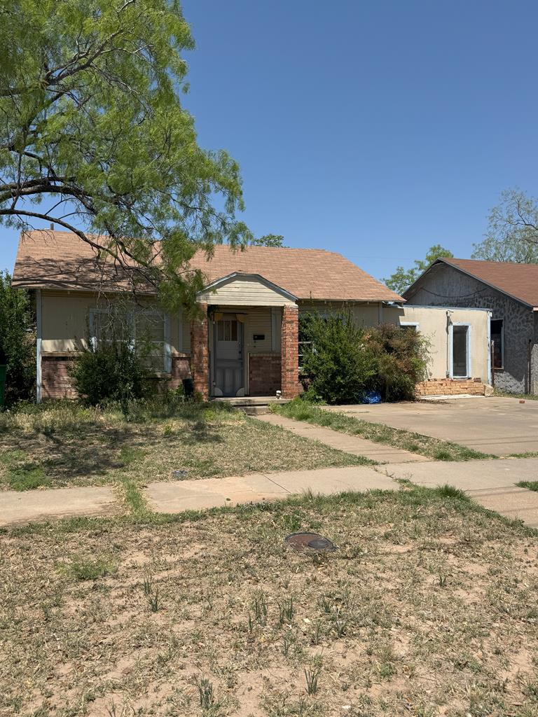 66 E Ave G Property Photo 3