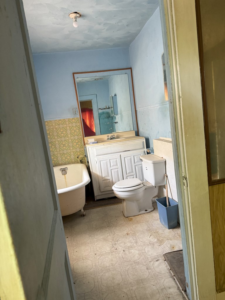 66 E Ave G Property Photo 10