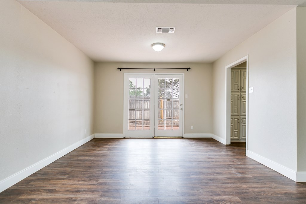 3605 Inglewood Dr Property Photo 11
