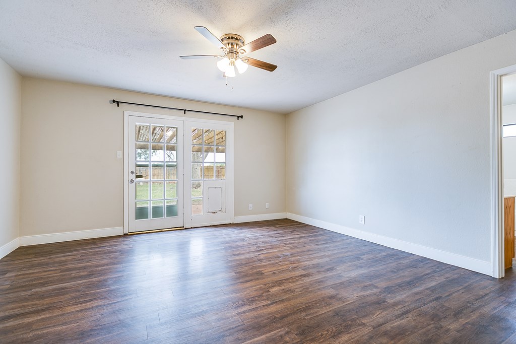 3605 Inglewood Dr Property Photo 20