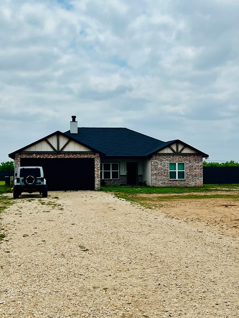 10403 Grape Creek Rd Property Photo 4
