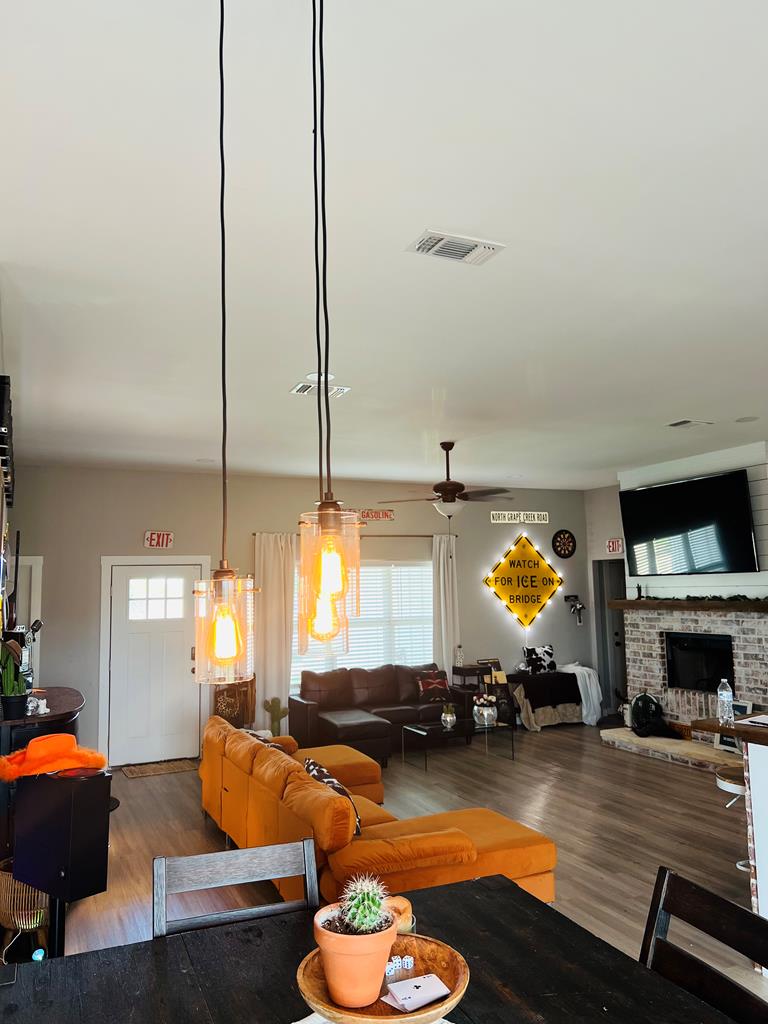 10403 Grape Creek Rd Property Photo 9