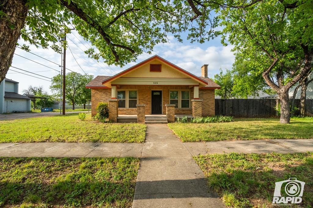 515 W Ave I Property Photo 1