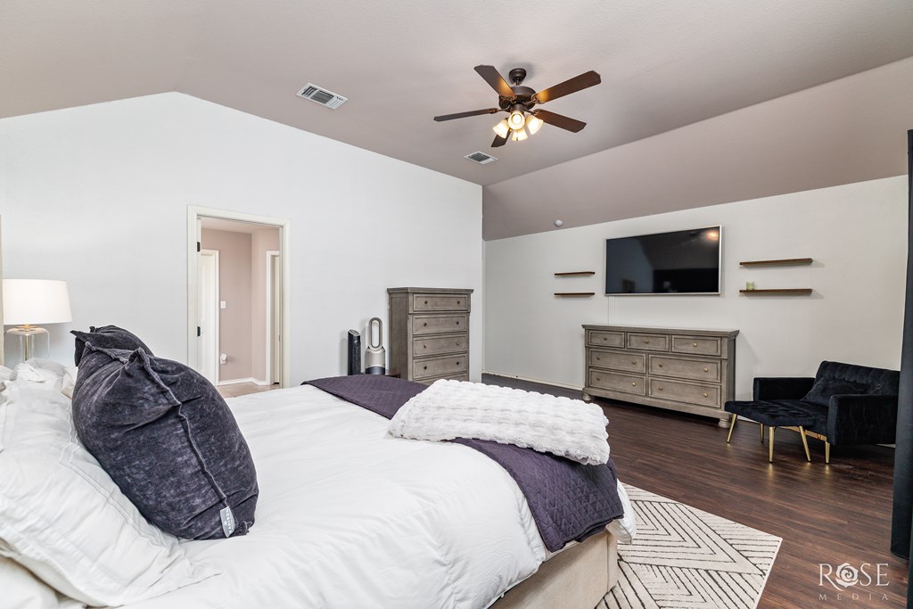 6014 San Saba St Property Photo 12