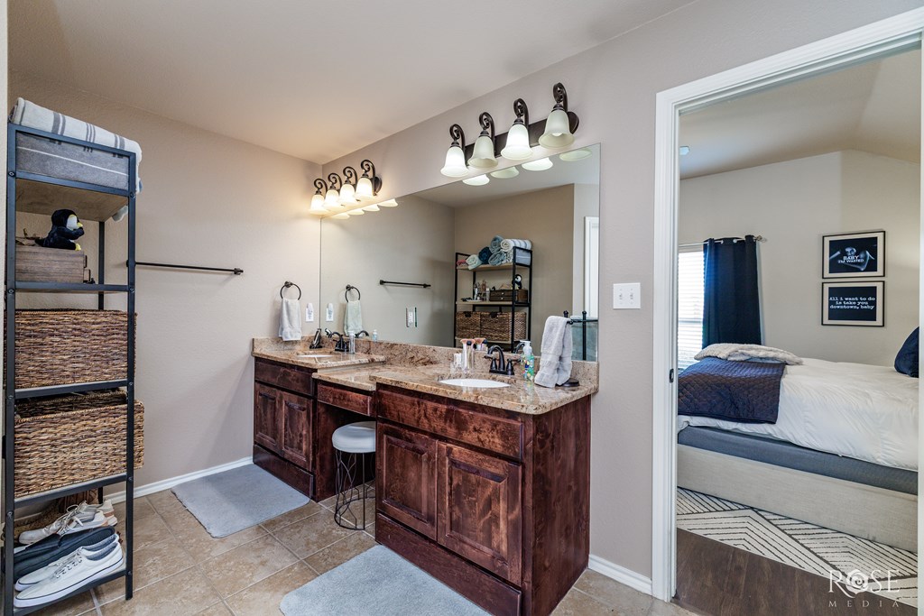 6014 San Saba St Property Photo 13