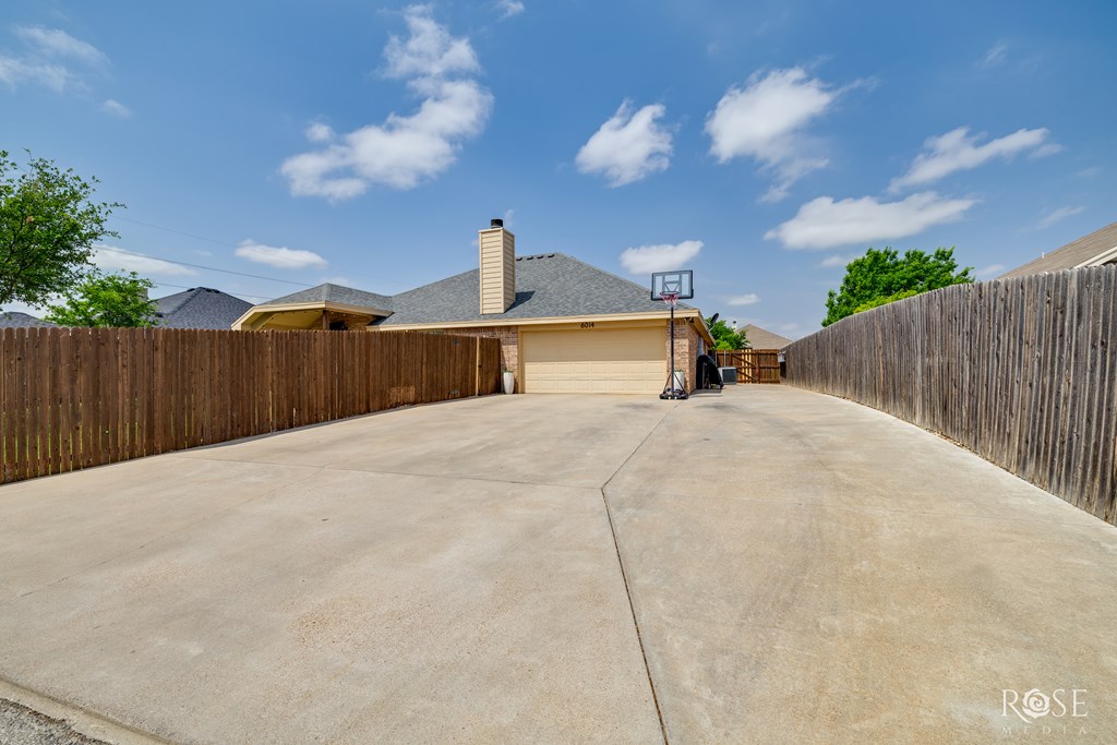 6014 San Saba St Property Photo 27