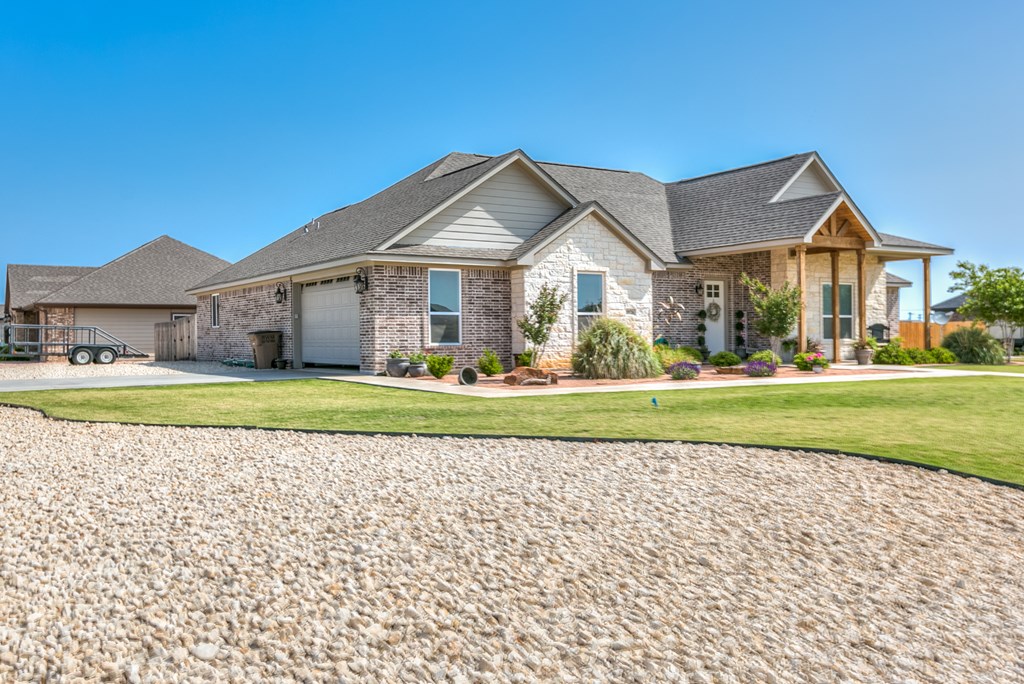 5926 Bridlewood Court Property Photo 2