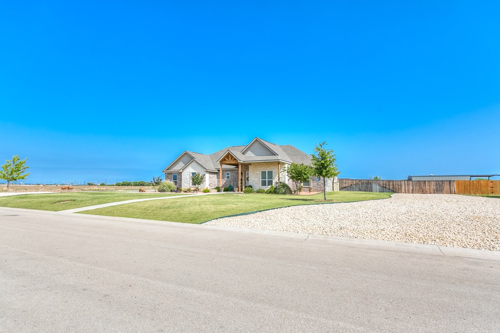 5926 Bridlewood Court Property Photo 3