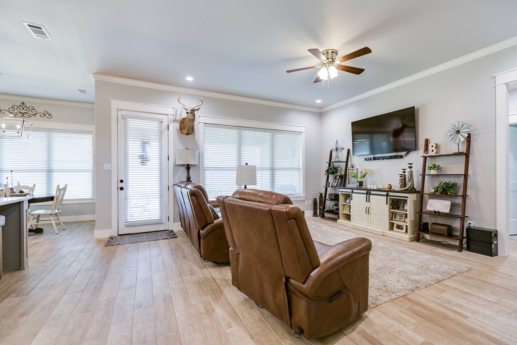 5926 Bridlewood Court Property Photo 6