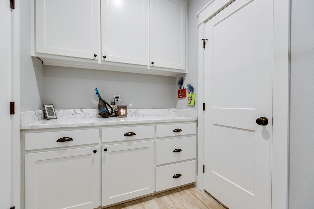 5926 Bridlewood Court Property Photo 36