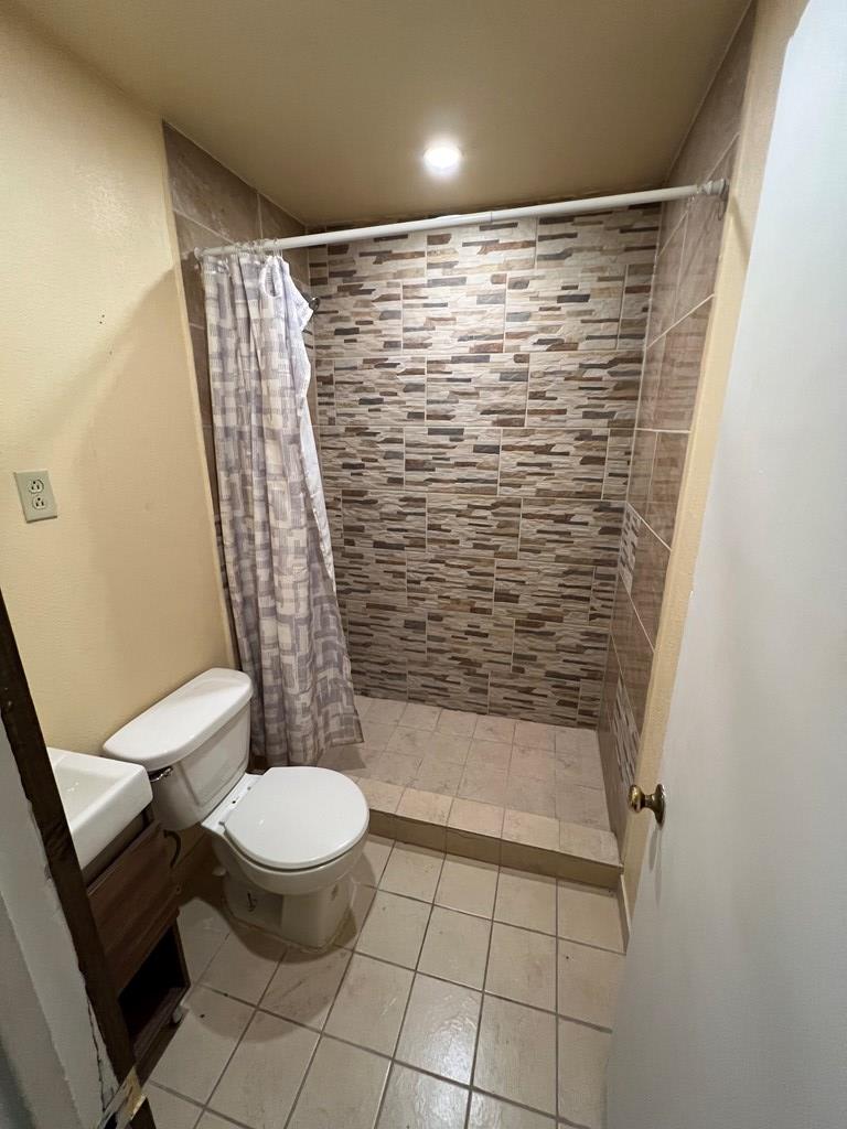 207 Ave J Property Photo 5