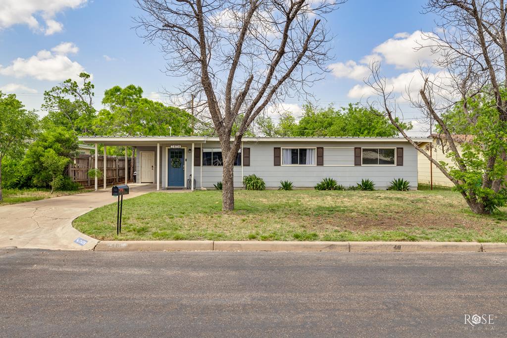 2406 Glenwood Dr Property Photo 1