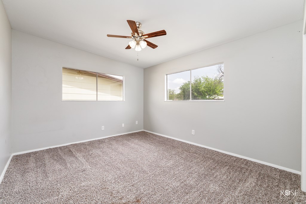2406 Glenwood Dr Property Photo 15