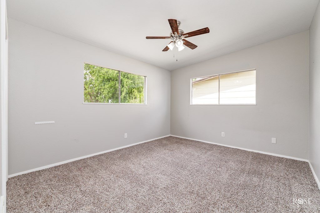 2406 Glenwood Dr Property Photo 18