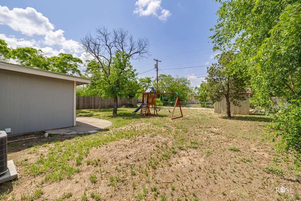 2406 Glenwood Dr Property Photo 20