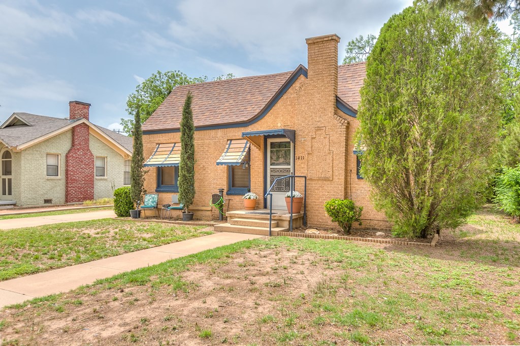 1411 Kenwood Dr Property Photo 4